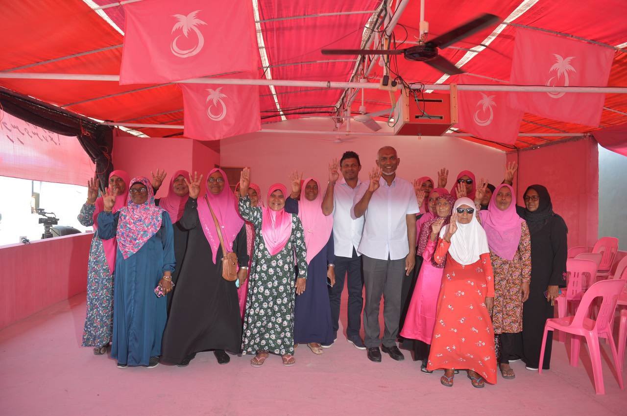 އިދިކޮޅު ރިޔާސީ ކެންޑިޑޭޓް ޑރ. މުއިއްޒުގެ ކެމްޕޭންގެ ފުރަތަމަ ދަތުރު