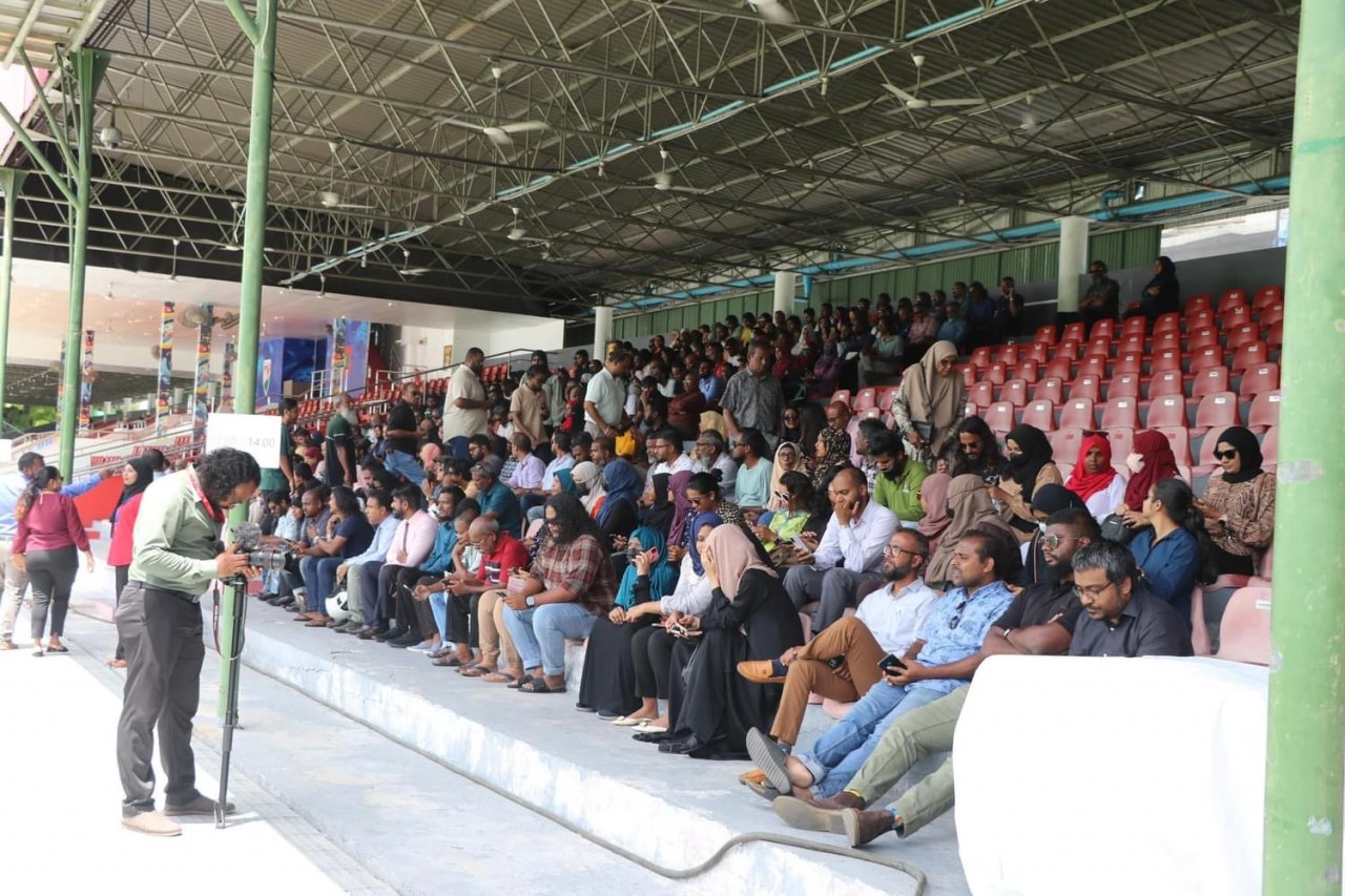 މާލޭ މީހުންނަށް ހިލޭ ގޯތި ކަނޑާފައި ދިނުން