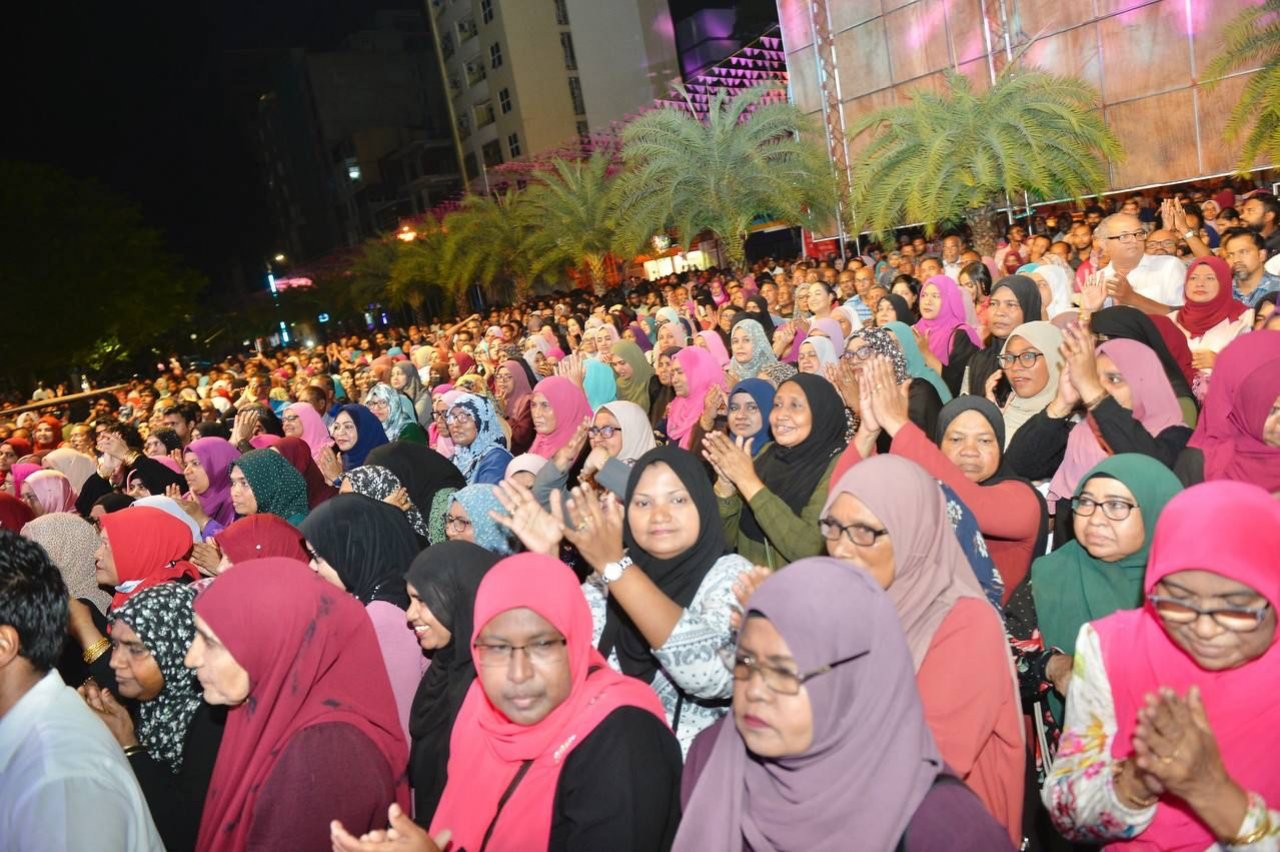 އިދިކޮޅުން ހޯދި ކާމިޔާބީ ފާހަގަކުރަން އާޓިފިޝަލް ބީޗުގައި ބޭއްވި 