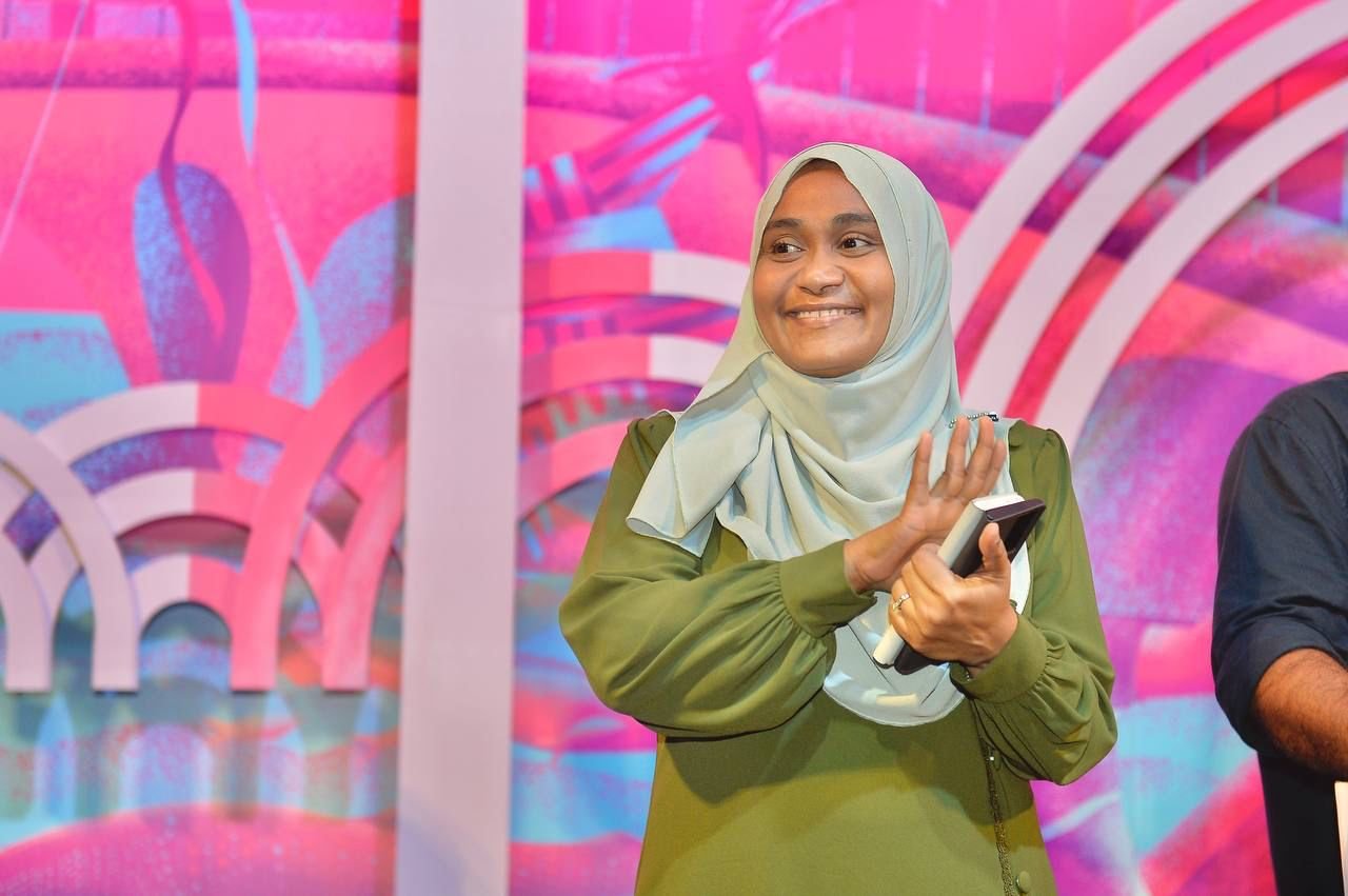 އިދިކޮޅުން ހޯދި ކާމިޔާބީ ފާހަގަކުރަން އާޓިފިޝަލް ބީޗުގައި ބޭއްވި 