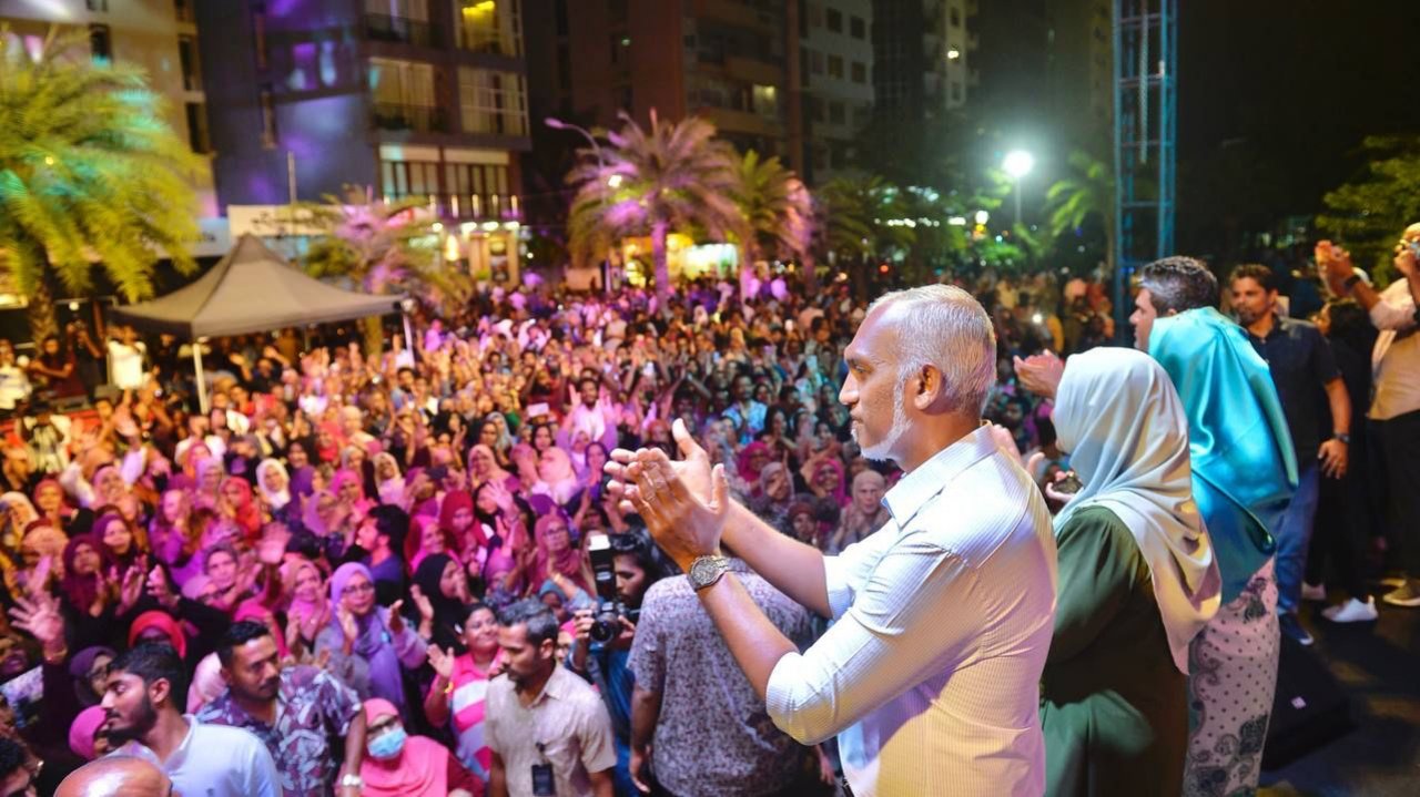 އިދިކޮޅުން ހޯދި ކާމިޔާބީ ފާހަގަކުރަން އާޓިފިޝަލް ބީޗުގައި ބޭއްވި 