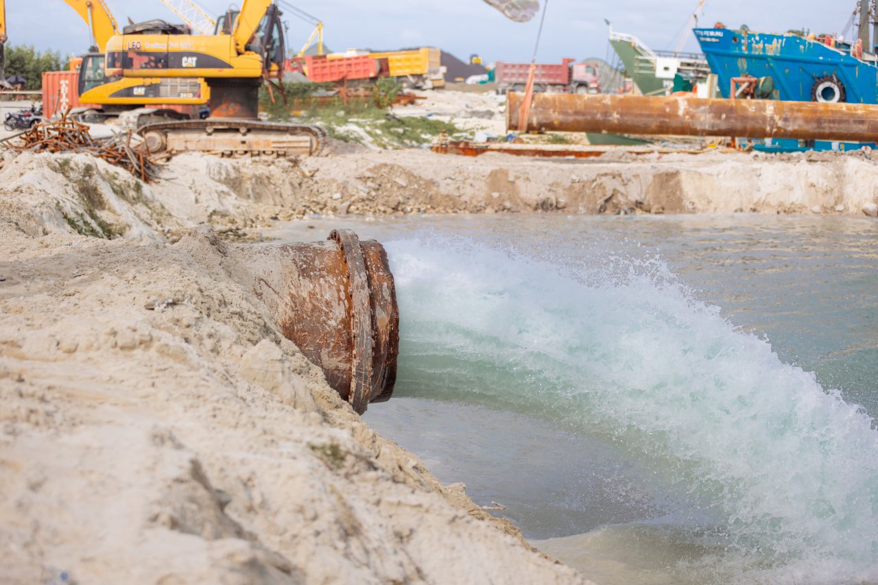 މާލޭ މީހުންނަށް ގޯތި ދޭން ހުޅުމާލޭގެ ފަޅު ހިއްކަން ފެށުން