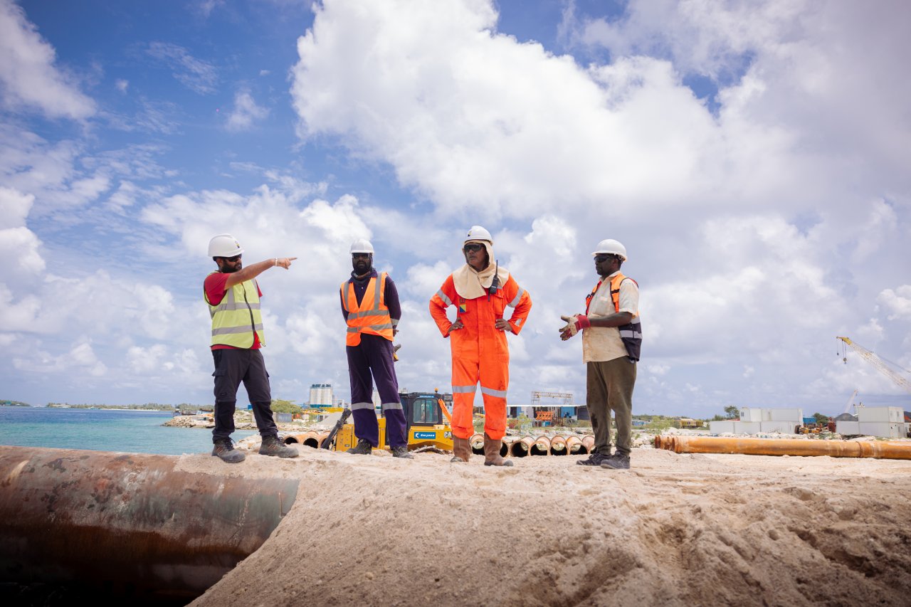 މާލޭ މީހުންނަށް ގޯތި ދޭން ހުޅުމާލޭގެ ފަޅު ހިއްކަން ފެށުން