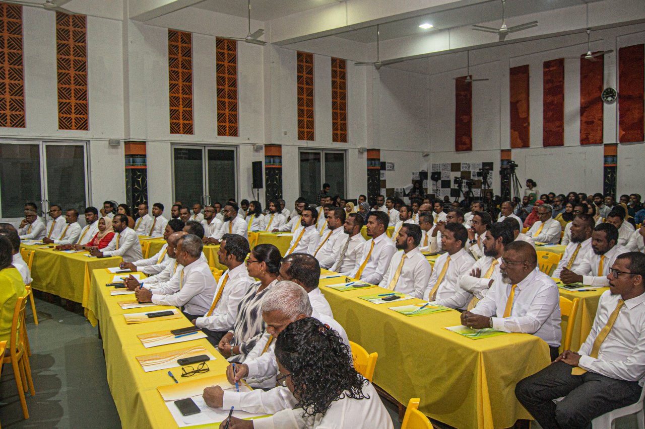 އިންތިހާބުން ބަލިވި ފަހުން އެމްޑީޕީން ބޭއްވި ފުރަތަމަ ގައުމީ މަޖްލިސް ބައްދަލުވުން