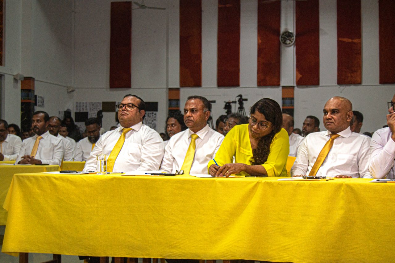 އިންތިހާބުން ބަލިވި ފަހުން އެމްޑީޕީން ބޭއްވި ފުރަތަމަ ގައުމީ މަޖްލިސް ބައްދަލުވުން