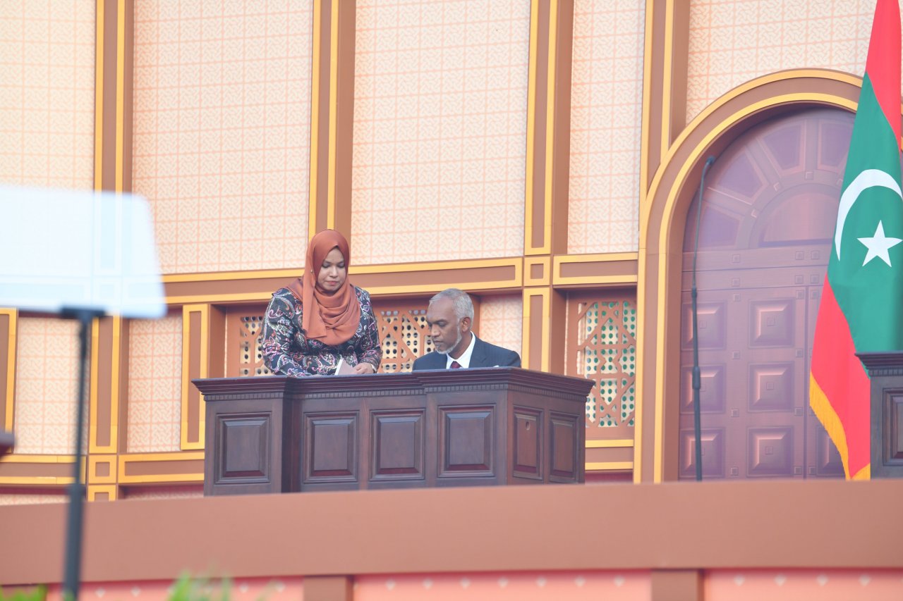 ޑރ. މުހައްމަދު މުއިއްޒު ރައީސުލްޖުމްހޫރިއްޔާކަމުގެ ހުވާކުރެއްވުން