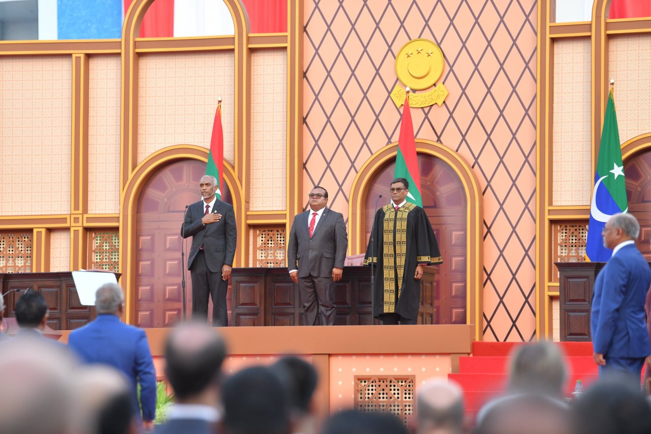 ޑރ. މުހައްމަދު މުއިއްޒު ރައީސުލްޖުމްހޫރިއްޔާކަމުގެ ހުވާކުރެއްވުން