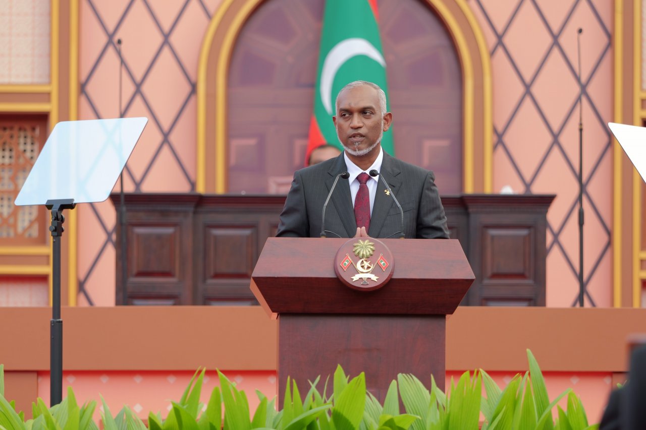 ޑރ. މުހައްމަދު މުއިއްޒު ރައީސުލްޖުމްހޫރިއްޔާކަމުގެ ހުވާކުރެއްވުން