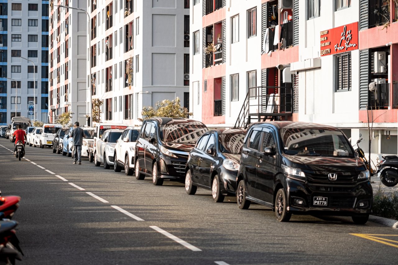 Mee emme hoonugadha dhuvasvaru, hoonumin emme mahchah dhaanee mendhurufahu 2 jahaairu