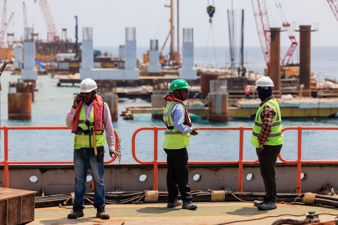 ލަސް ދުވެއްޔެއްގައި ހަދަމުން އަންނަ ތިލަމާލެ ބްރިޖް