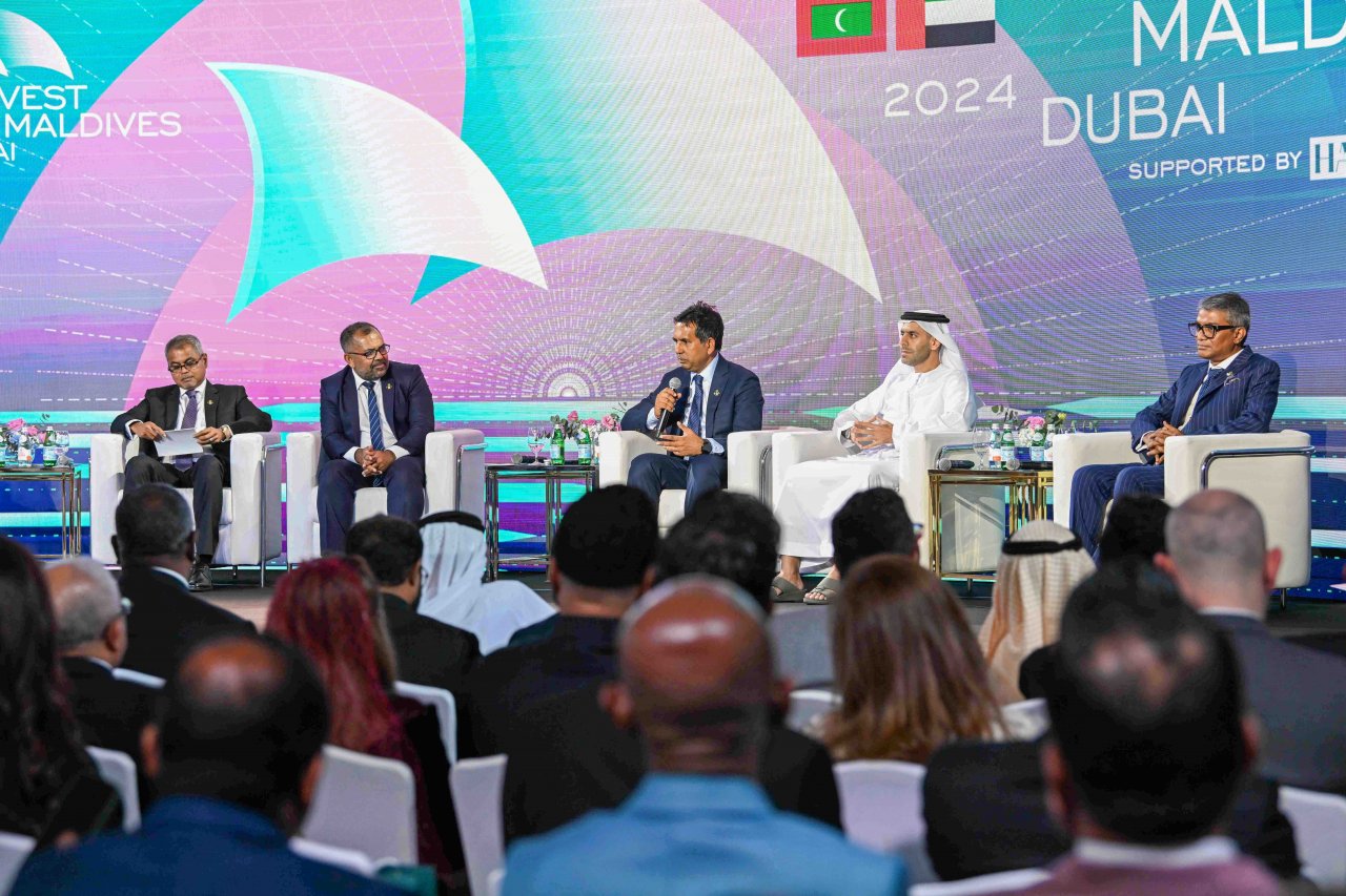 ރާއްޖޭގައި އިންވެސްޓްކުރާނެ ވިޔަފާރިވެރިން ހޯދަން ދުބާއީގައި ބޭއްވި ބޮޑު ފޯރަމް