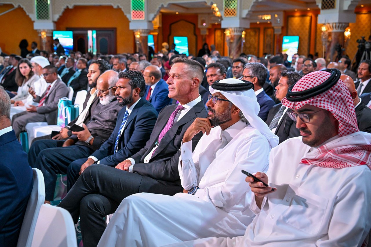 ރާއްޖޭގައި އިންވެސްޓްކުރާނެ ވިޔަފާރިވެރިން ހޯދަން ދުބާއީގައި ބޭއްވި ބޮޑު ފޯރަމް