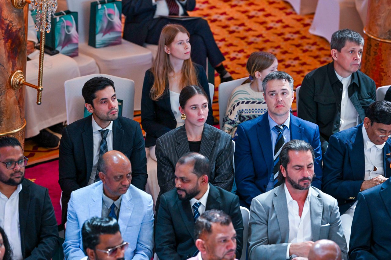 ރާއްޖޭގައި އިންވެސްޓްކުރާނެ ވިޔަފާރިވެރިން ހޯދަން ދުބާއީގައި ބޭއްވި ބޮޑު ފޯރަމް