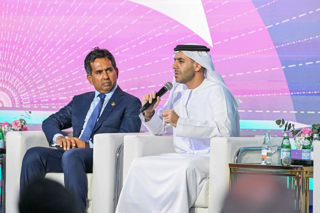 ރާއްޖޭގައި އިންވެސްޓްކުރާނެ ވިޔަފާރިވެރިން ހޯދަން ދުބާއީގައި ބޭއްވި ބޮޑު ފޯރަމް