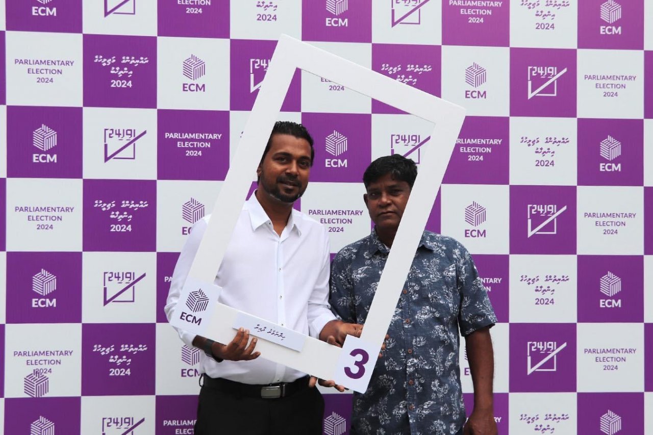 މަޖިލިސް އިންތިހާބުގައި ވާދަކުރާ ކެންޑިޑޭޓުންގެ ނަންތައް ތަރުތީބުކުރުން