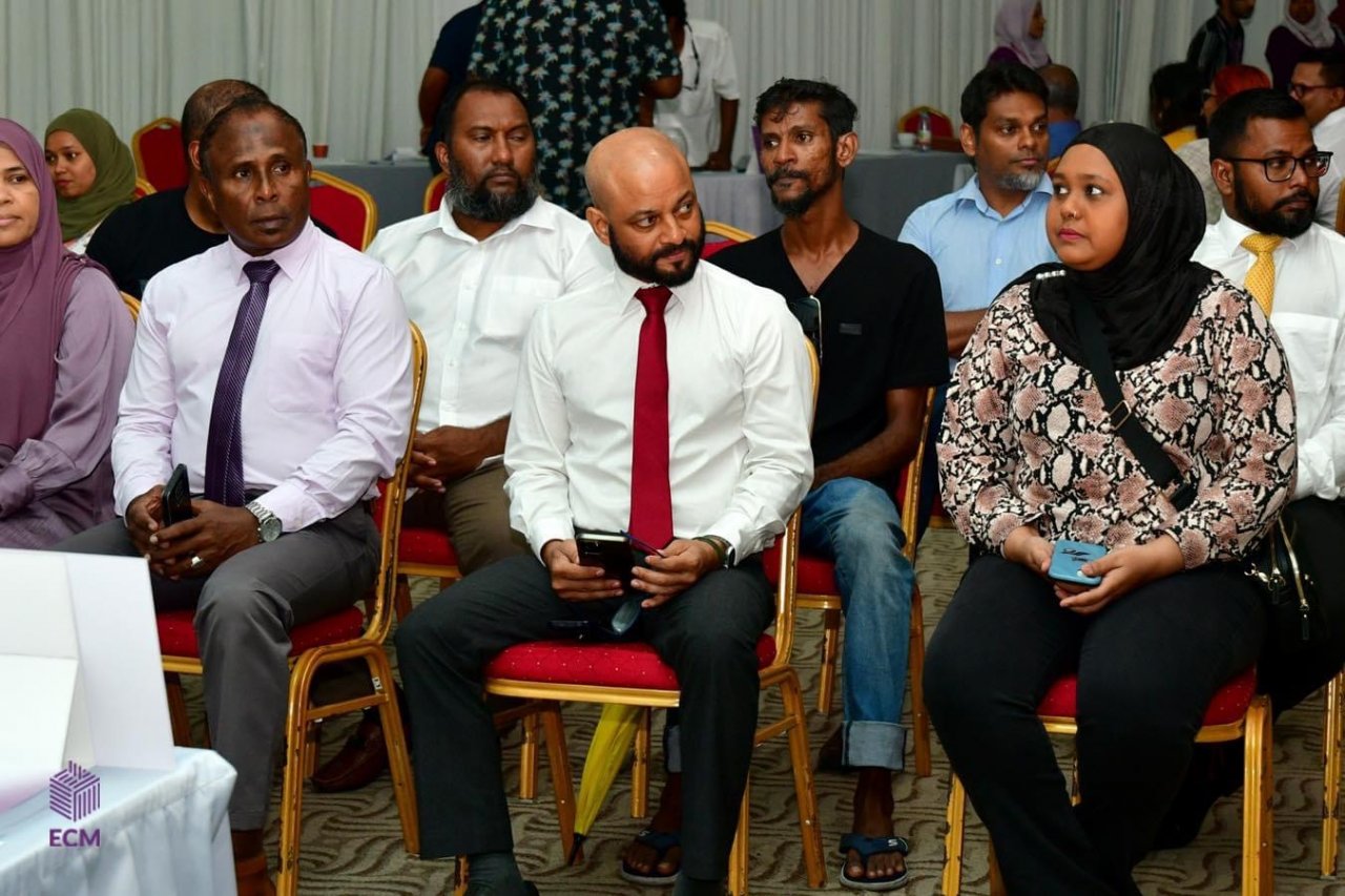 މަޖިލިސް އިންތިހާބުގައި ވާދަކުރާ ކެންޑިޑޭޓުންގެ ނަންތައް ތަރުތީބުކުރުން