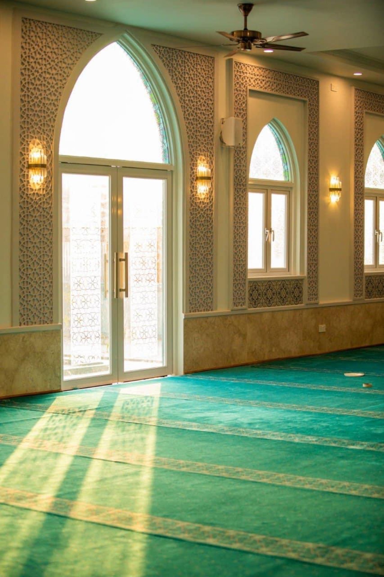 ހުޅުމާލޭގައި މުނި އެންޓަ ޕްރައިސަސް އިން އިމާރާތްކުރި ހިތްގައިމު ރީތި މިސްކިތް