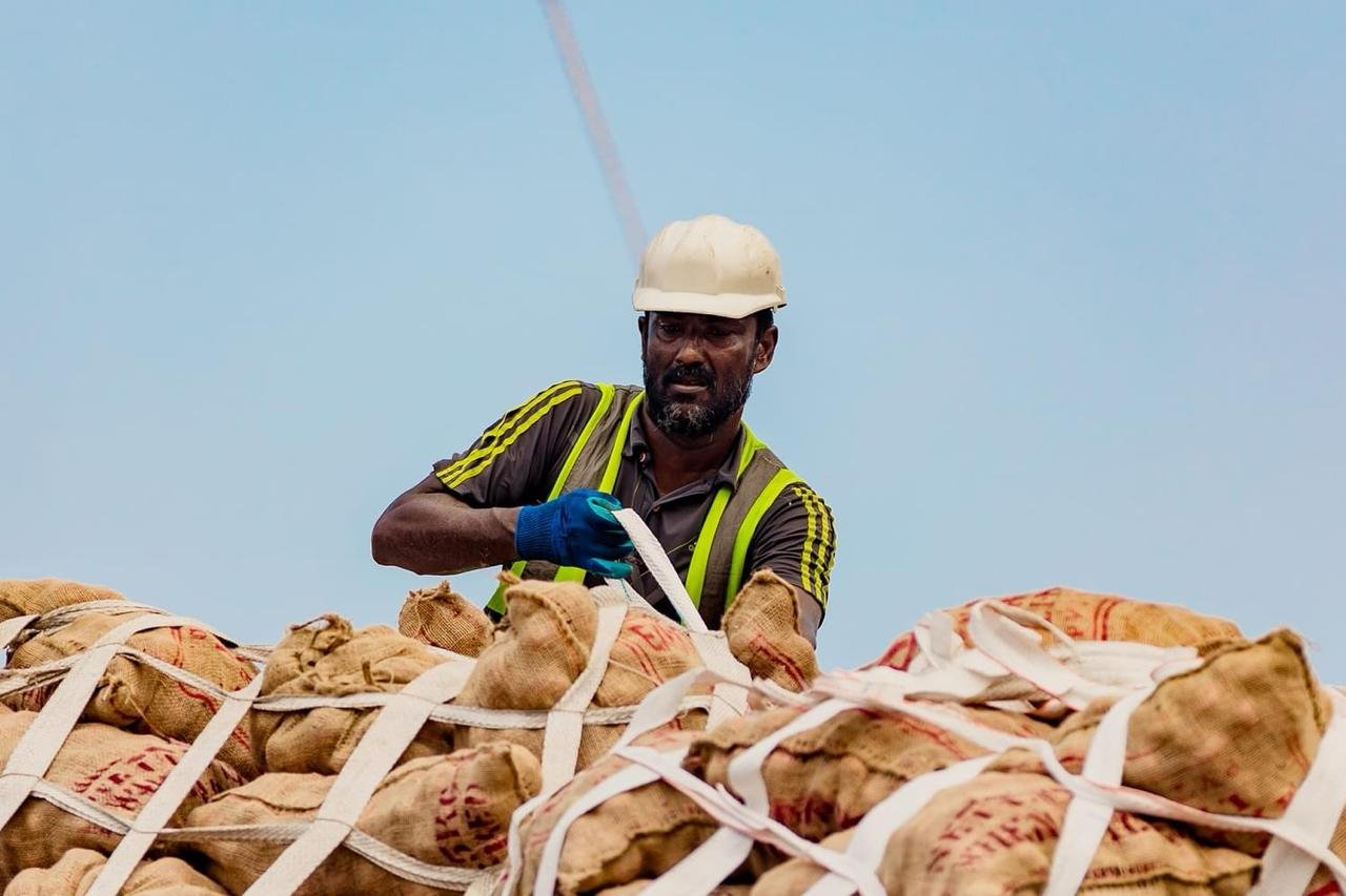 ރޯދަމަހާ ދިމާކޮށް ބޭރުން ގެންނަ މުދާ ކްލިއާކުރުން