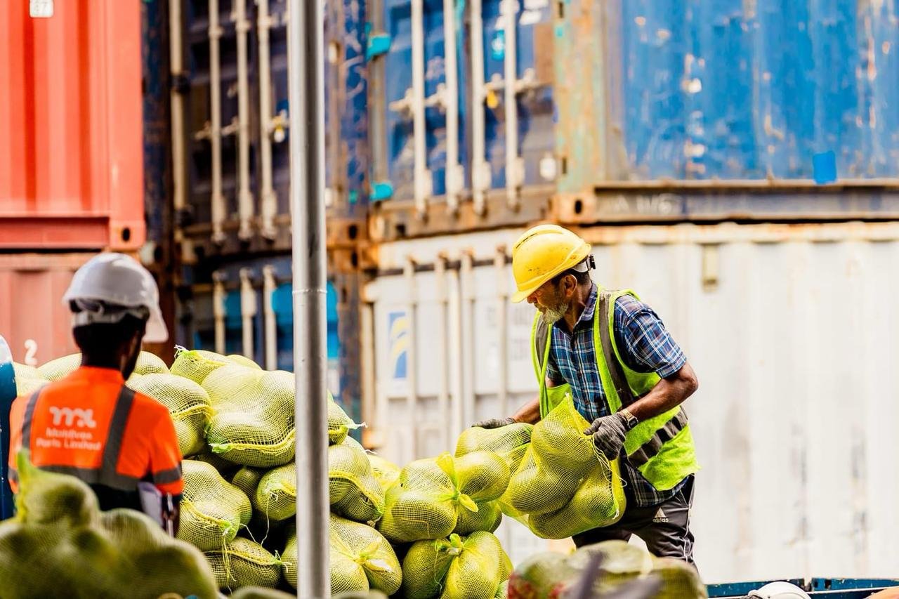 ރޯދަމަހާ ދިމާކޮށް ބޭރުން ގެންނަ މުދާ ކްލިއާކުރުން