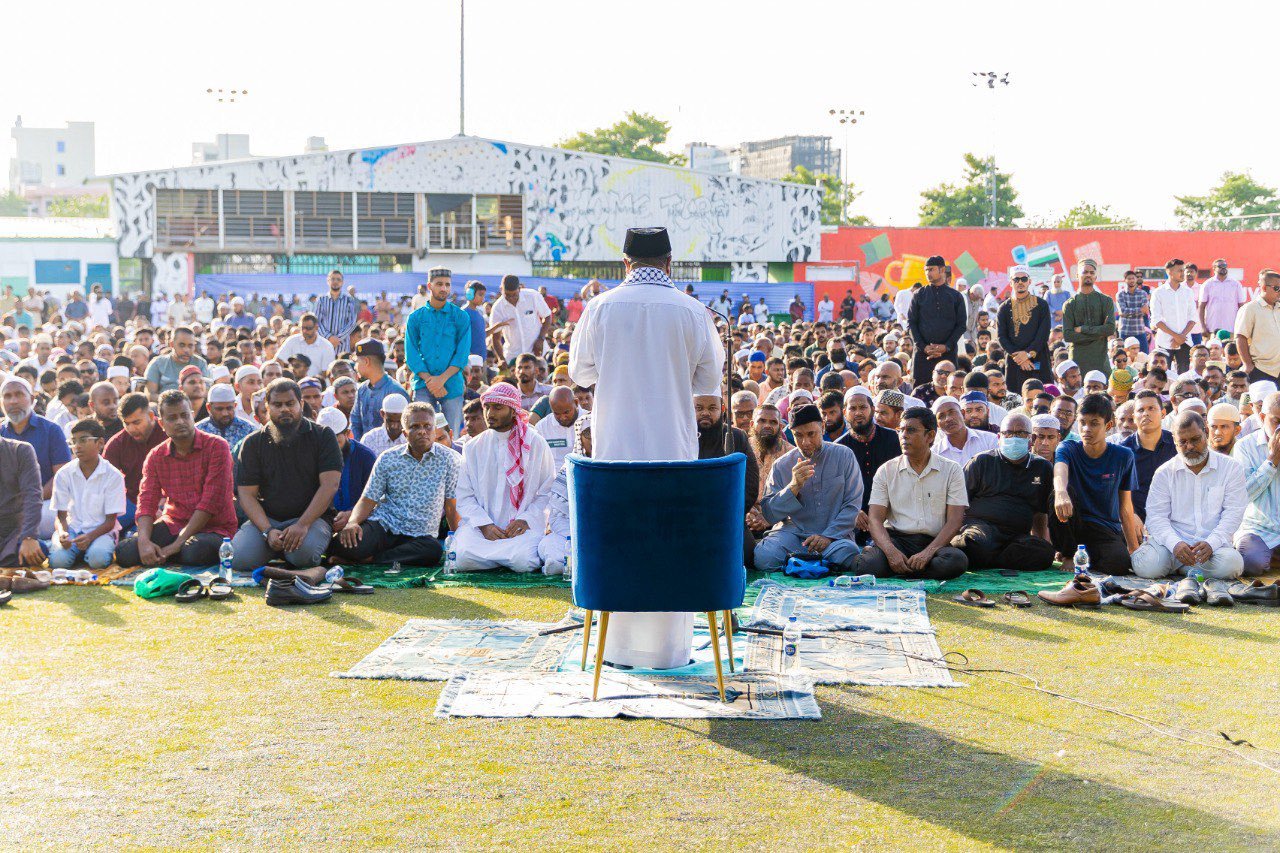 މާލޭގައި ބޮޑު ޖަމާއަތުގައި ކުރި އީދު ނަމާދު