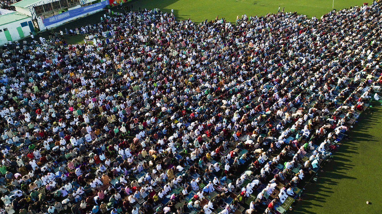 މާލޭގައި ބޮޑު ޖަމާއަތުގައި ކުރި އީދު ނަމާދު