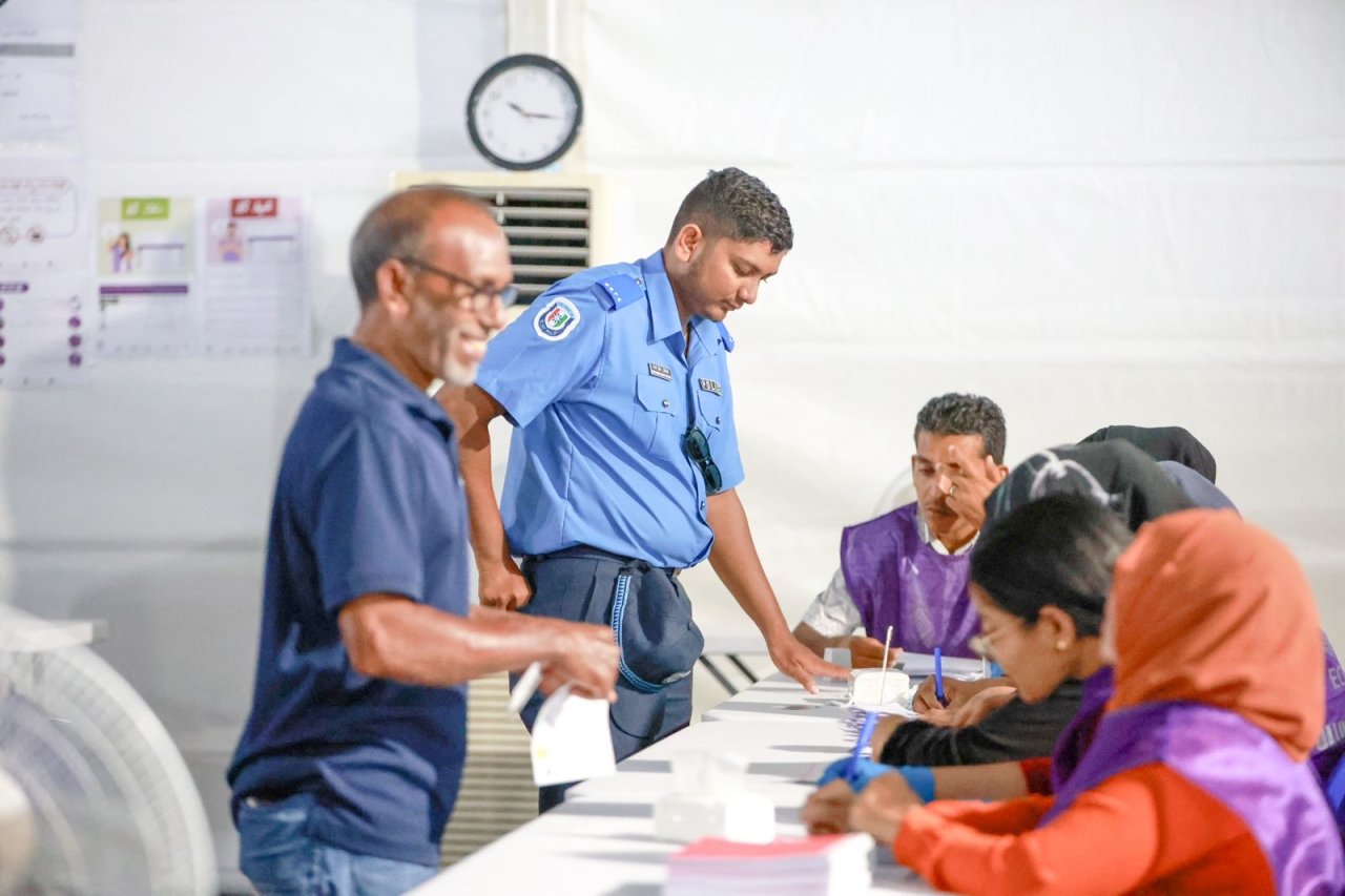 ފޯރިގަދަ ކެމްޕޭނަކަށް ފަހު ވޯޓުލުން ކުރިޔަށް