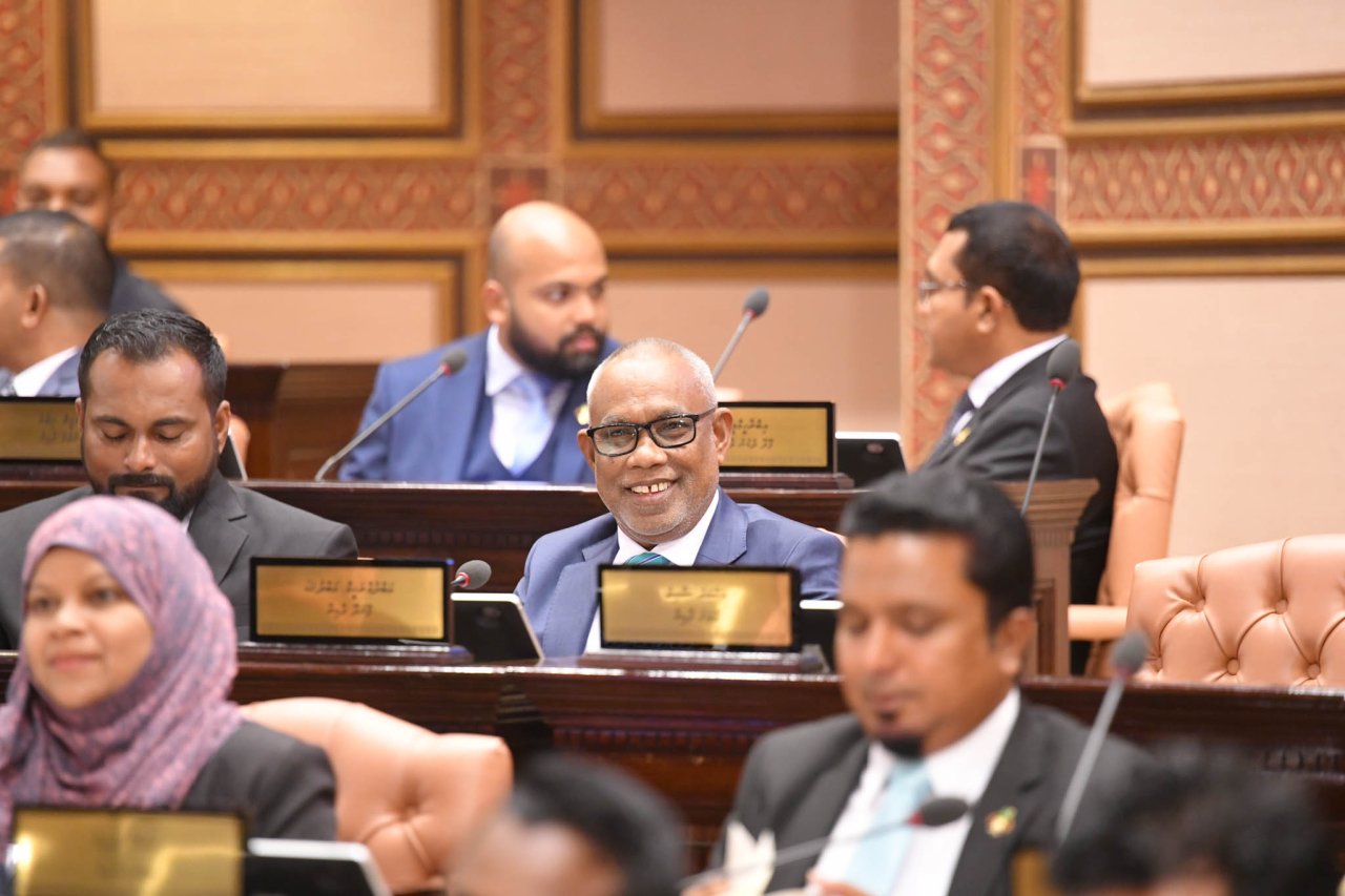 އާ މަޖްލިސް ހުވާކުރުމާއި މަސައްކަތްތައް ފެށުން