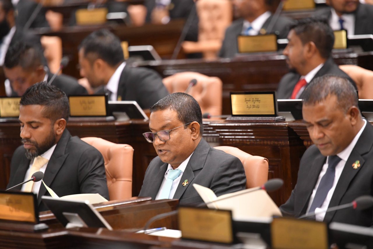 އާ މަޖްލިސް ހުވާކުރުމާއި މަސައްކަތްތައް ފެށުން