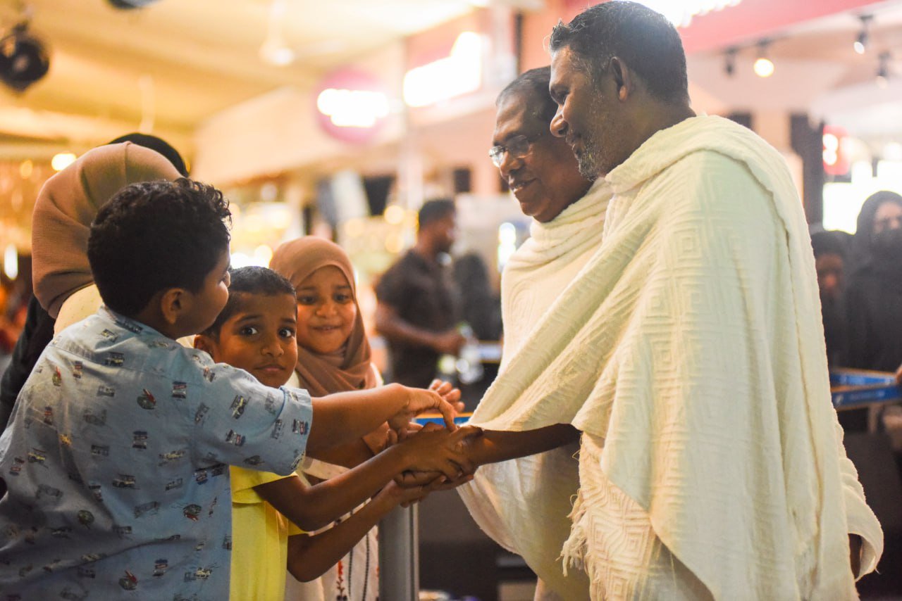 ހައްޖުވެރިންގެ ފަހު ގްރޫޕް މާލެއިން ފުރުން