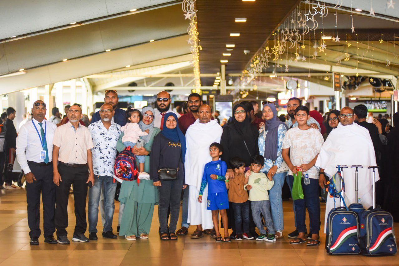 ހައްޖުވެރިންގެ ފަހު ގްރޫޕް މާލެއިން ފުރުން