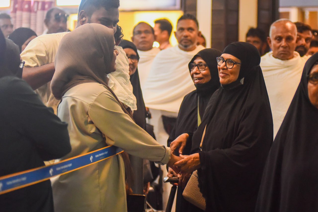 ހައްޖުވެރިންގެ ފަހު ގްރޫޕް މާލެއިން ފުރުން