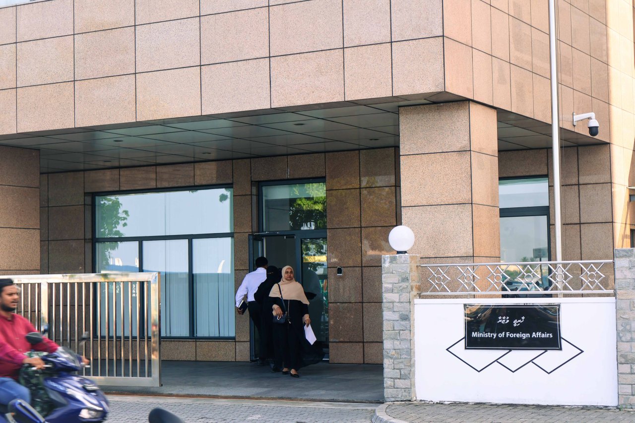 Medhuirumatheegai thibi dhivehin kairi embassy ehgai registry vaan ilthimaas koffi