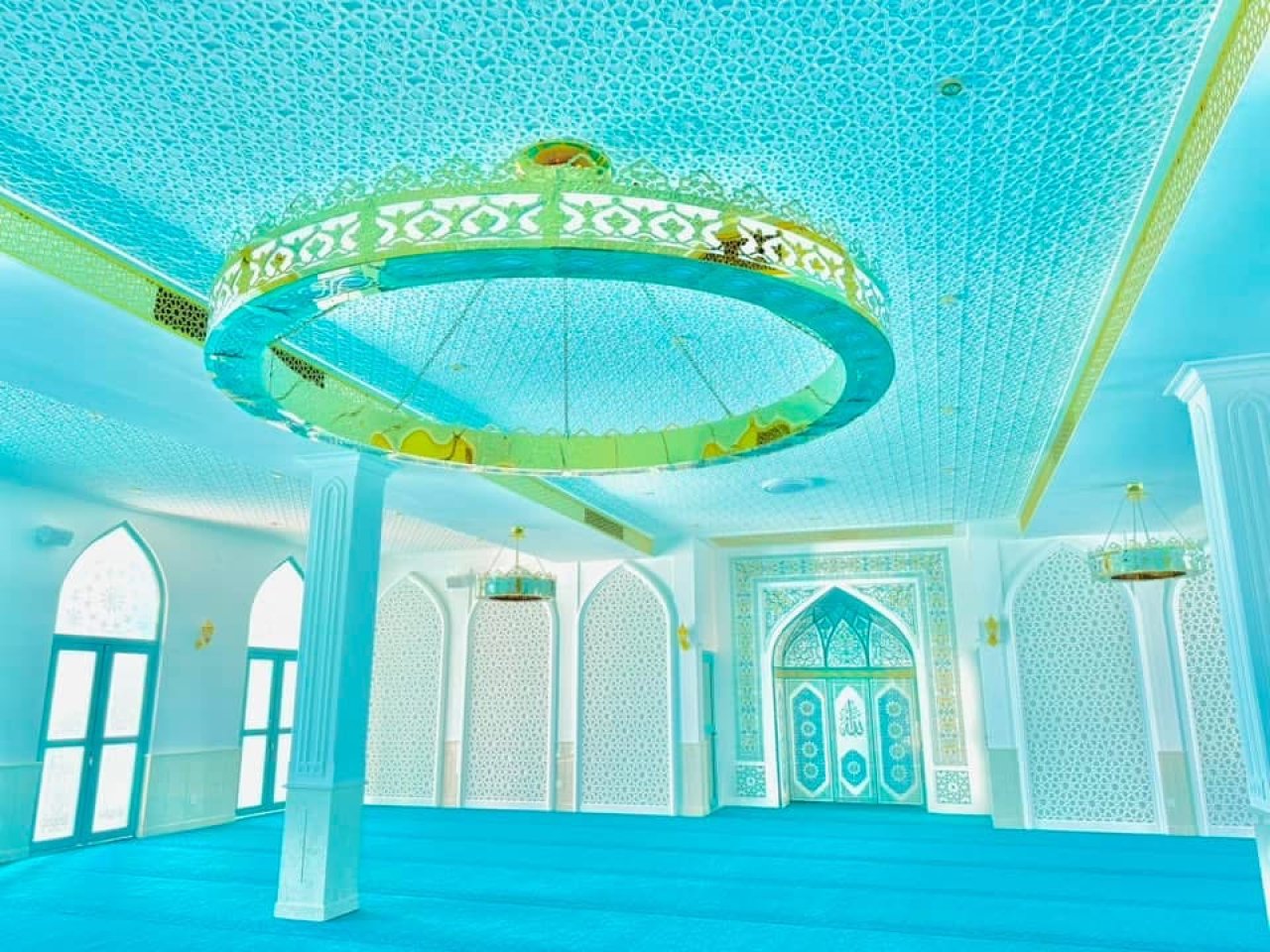 އޭދަފުށީގައި އަލަށް އިމާރާތްކުރި ހިތްގައިމު ރީތި މިސްކިތެއް