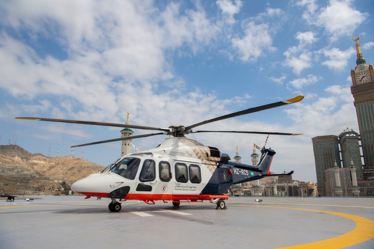 ފަހު ދިހައިގެ އަޅުކަމަށް އެތައް މިލިއަން މީހުން މައްކާގެ ހަރަމްފުޅަށް ޖަމާވެފައި