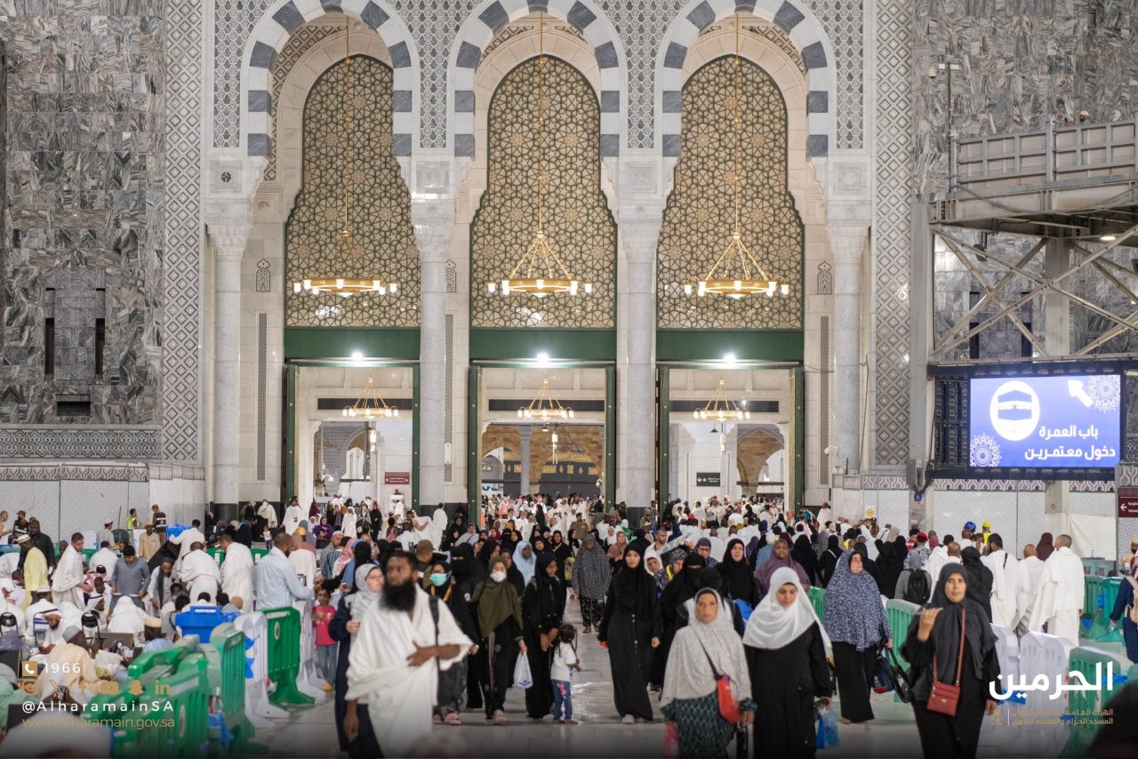 27 ވިލޭރޭގައި އަޅުކަން އަދާކުރަން އެތައް މިލިއަން މީހުން މައްކާއަށް