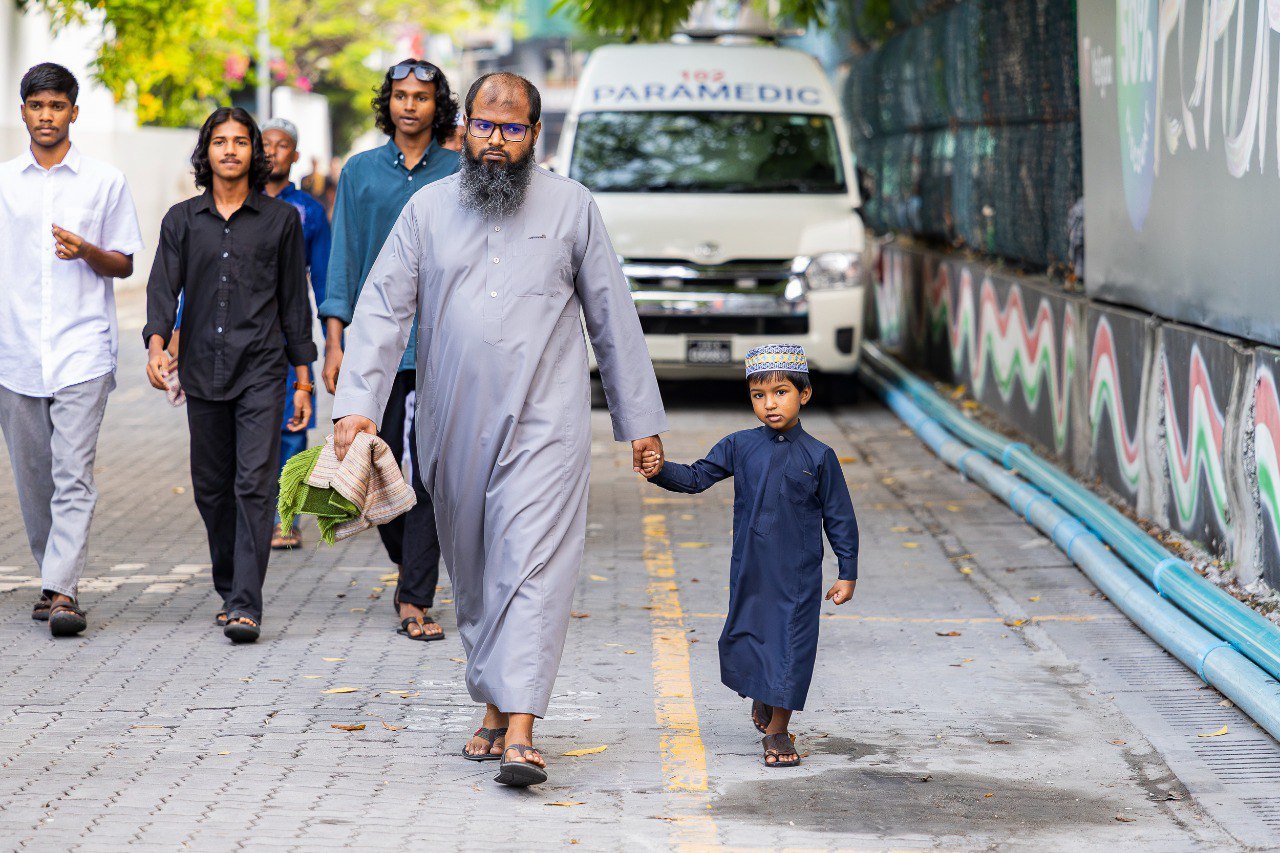 މާލޭގައި ކުރި ފިތުރު އީދު ނަމާދުގެ ބޮޑު ޖަމާއަތް