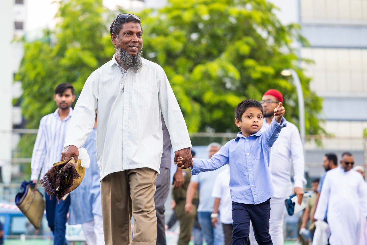 މާލޭގައި ކުރި ފިތުރު އީދު ނަމާދުގެ ބޮޑު ޖަމާއަތް