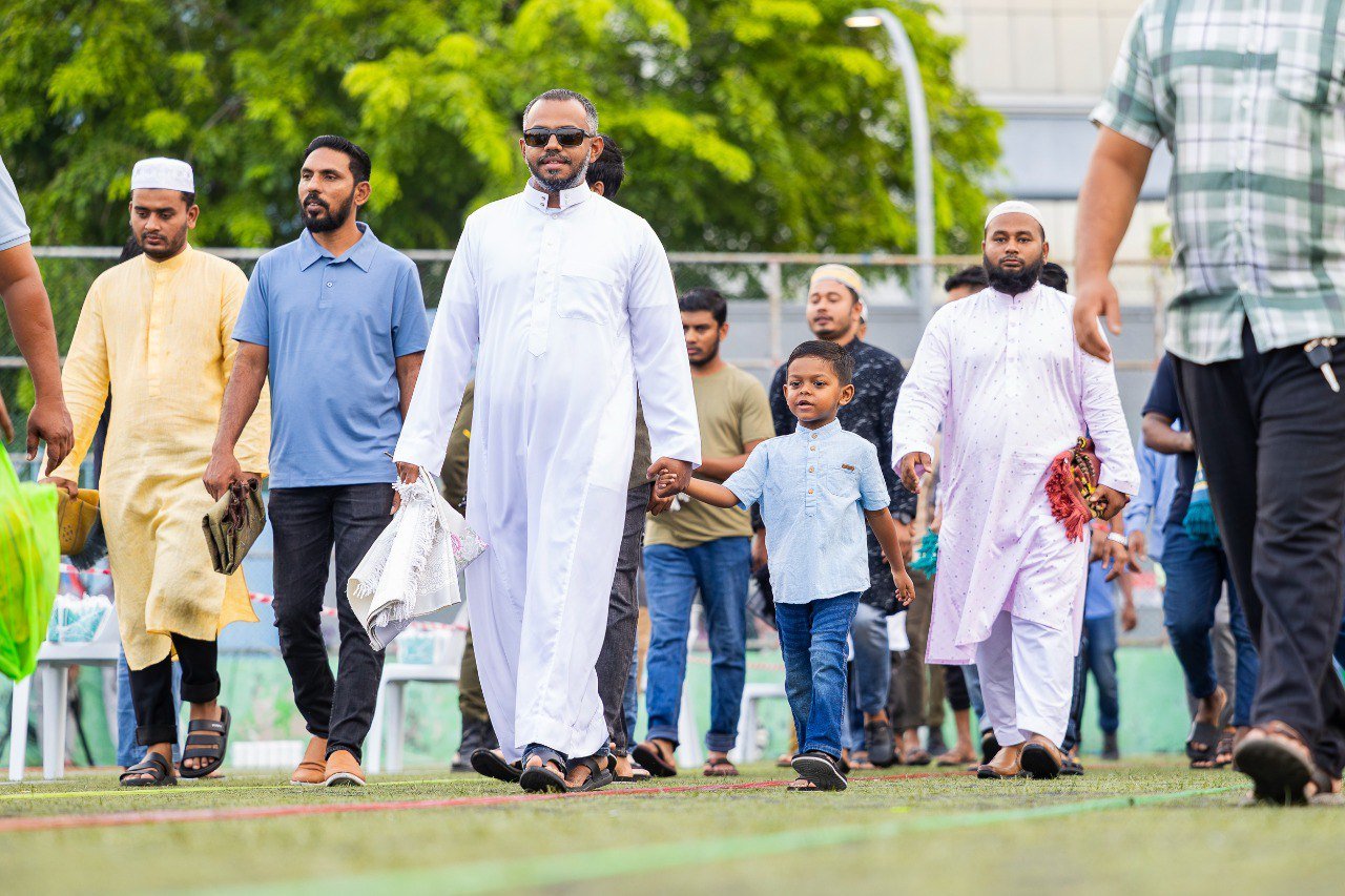 މާލޭގައި ކުރި ފިތުރު އީދު ނަމާދުގެ ބޮޑު ޖަމާއަތް