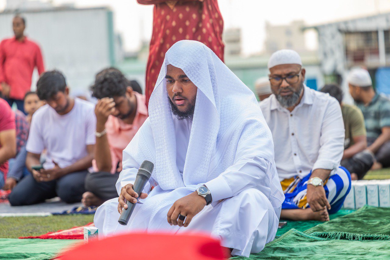 މާލޭގައި ކުރި ފިތުރު އީދު ނަމާދުގެ ބޮޑު ޖަމާއަތް