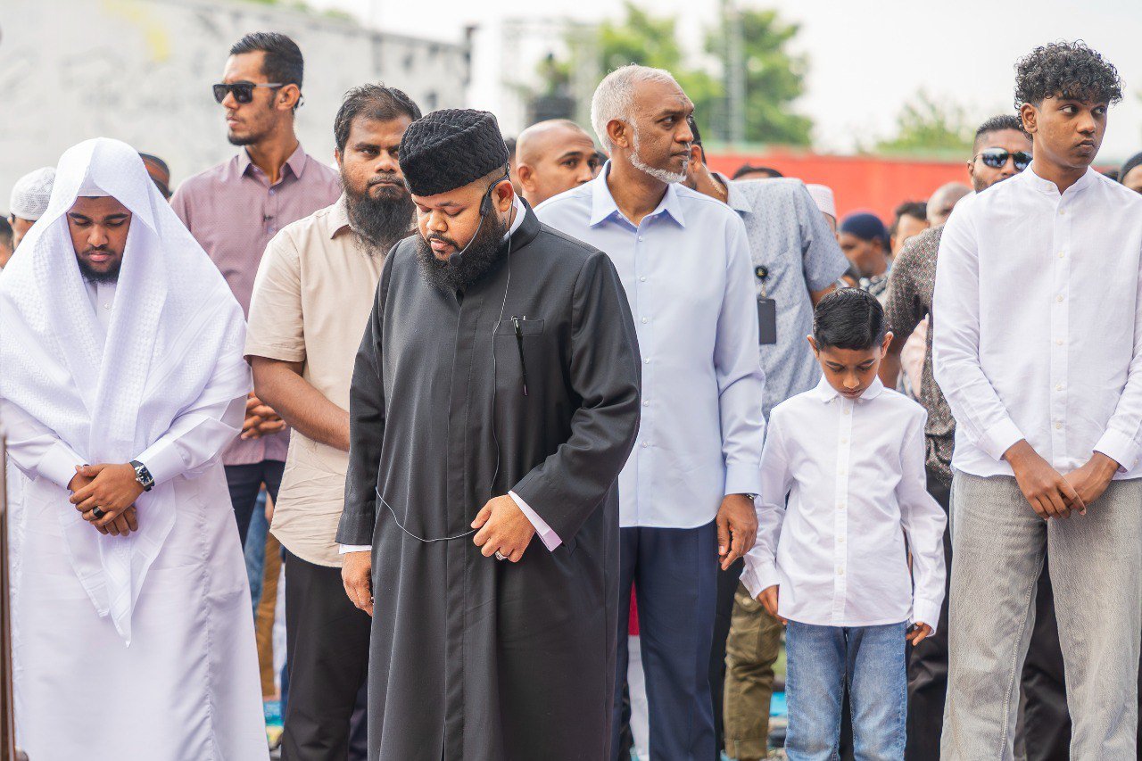 މާލޭގައި ކުރި ފިތުރު އީދު ނަމާދުގެ ބޮޑު ޖަމާއަތް