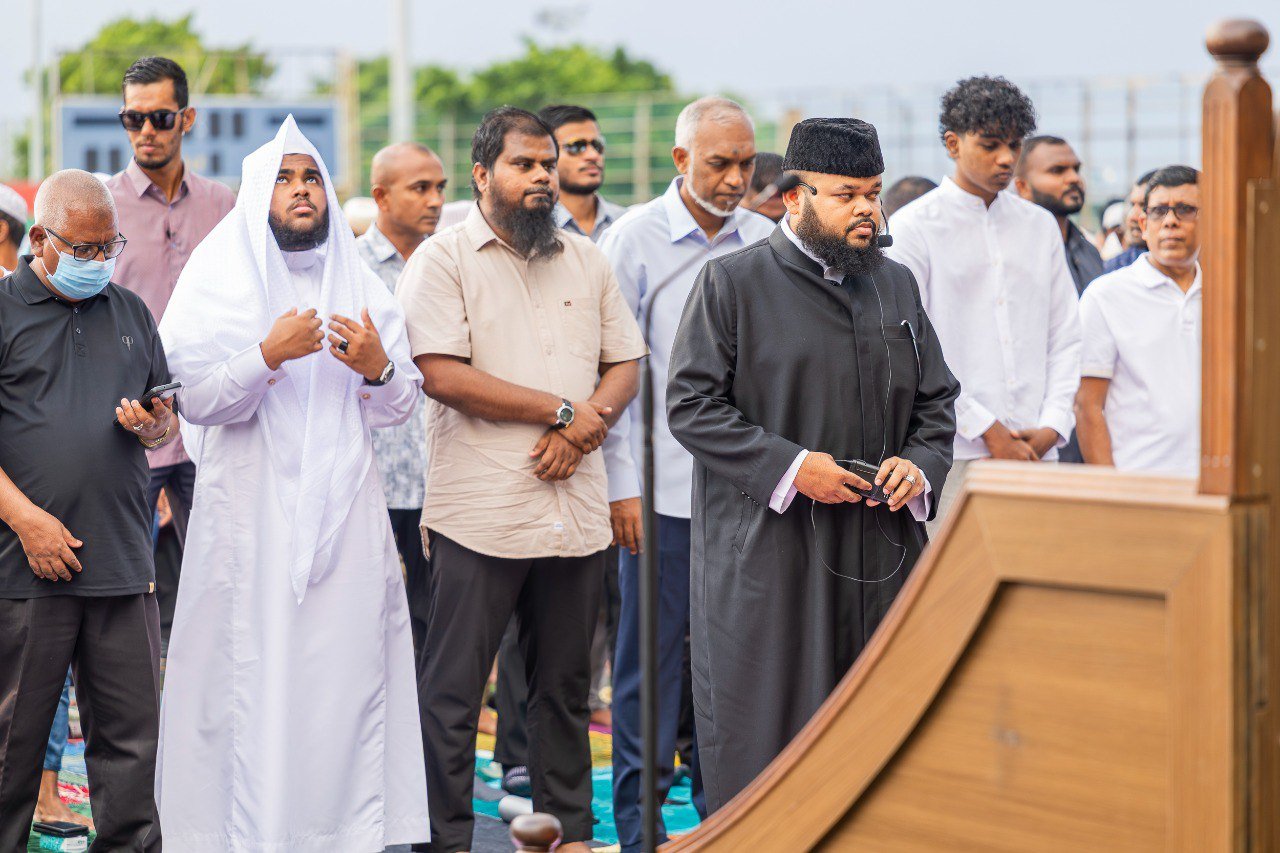 މާލޭގައި ކުރި ފިތުރު އީދު ނަމާދުގެ ބޮޑު ޖަމާއަތް