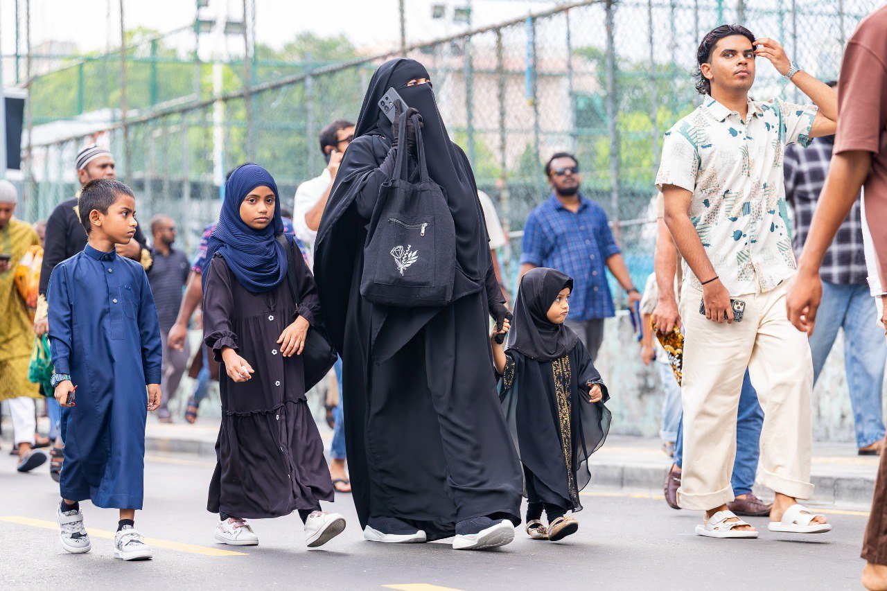 މާލޭގައި ކުރި ފިތުރު އީދު ނަމާދުގެ ބޮޑު ޖަމާއަތް