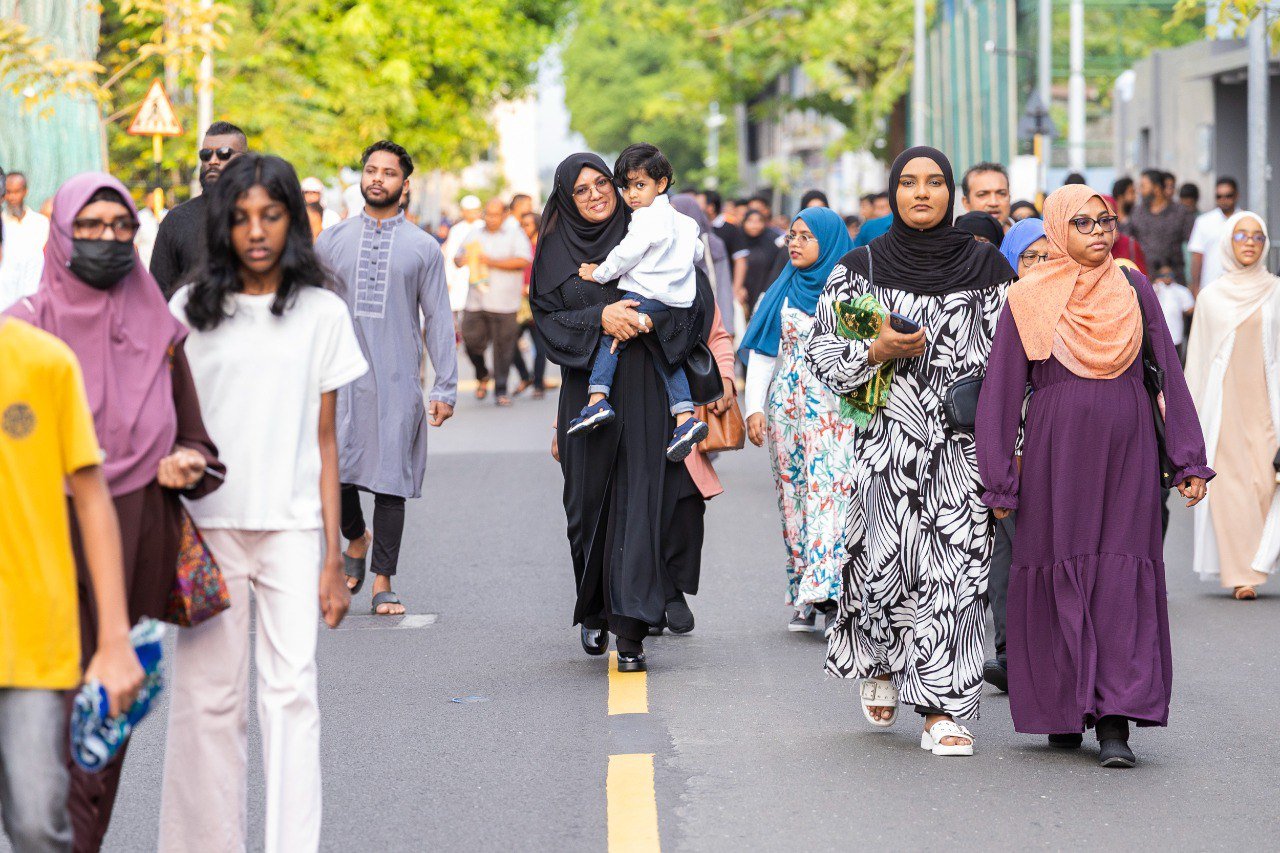 މާލޭގައި ކުރި ފިތުރު އީދު ނަމާދުގެ ބޮޑު ޖަމާއަތް