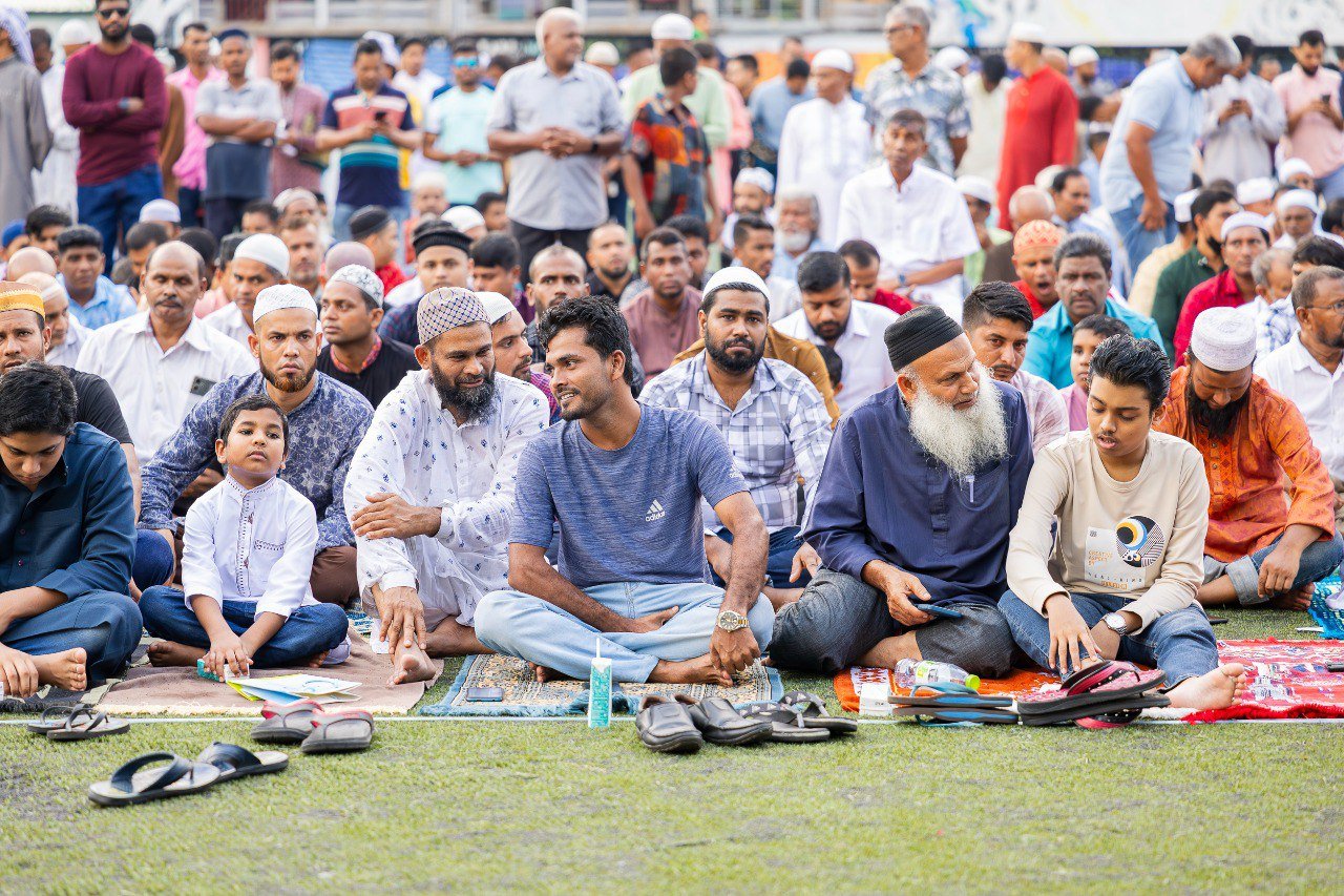 މާލޭގައި ކުރި ފިތުރު އީދު ނަމާދުގެ ބޮޑު ޖަމާއަތް