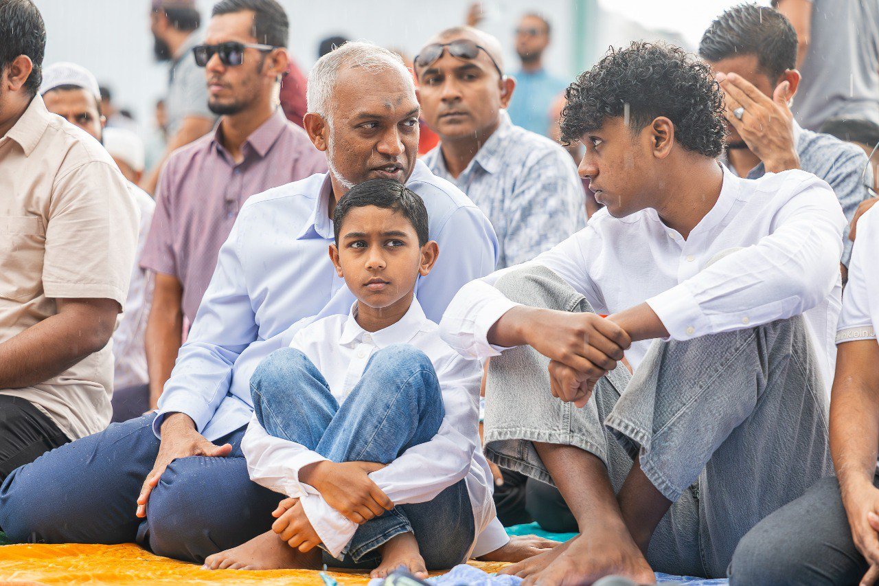 މާލޭގައި ކުރި ފިތުރު އީދު ނަމާދުގެ ބޮޑު ޖަމާއަތް