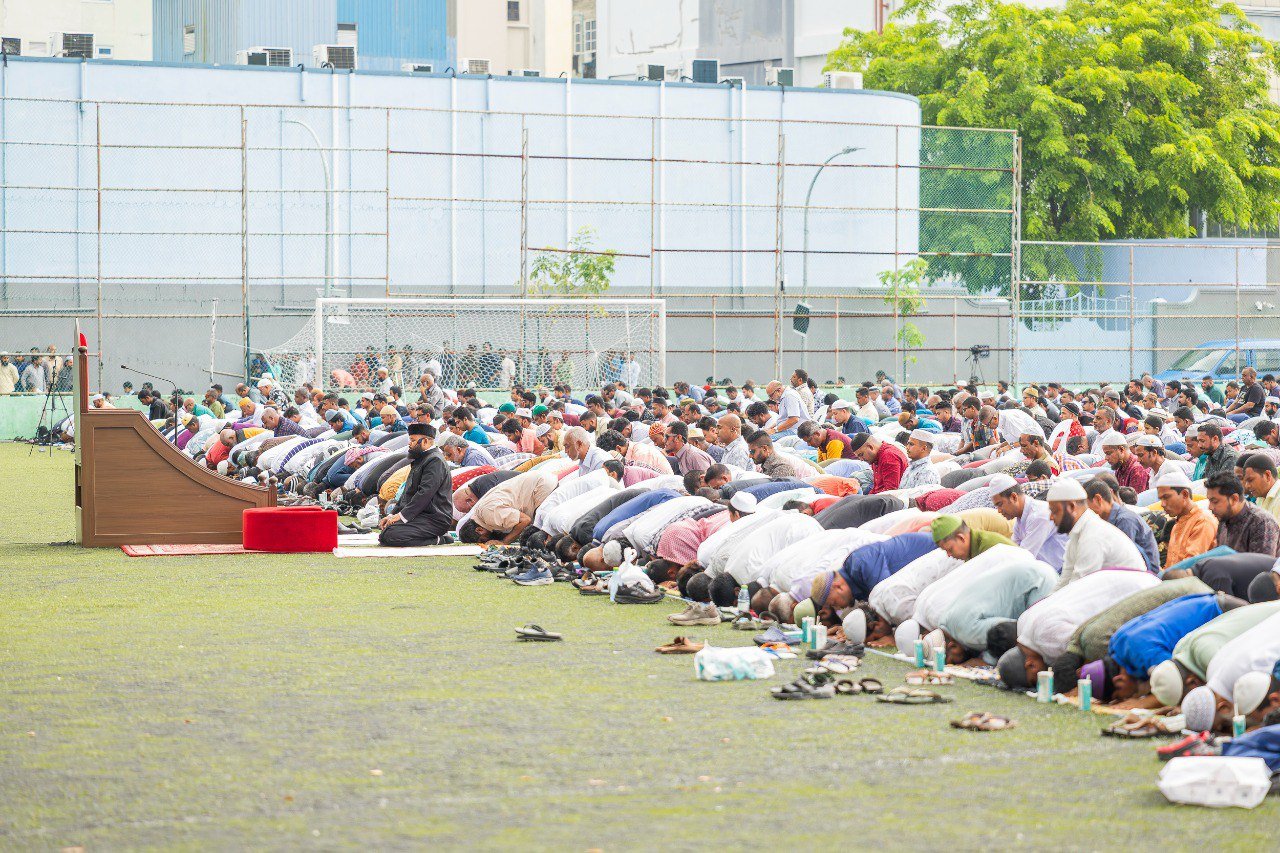 މާލޭގައި ކުރި ފިތުރު އީދު ނަމާދުގެ ބޮޑު ޖަމާއަތް