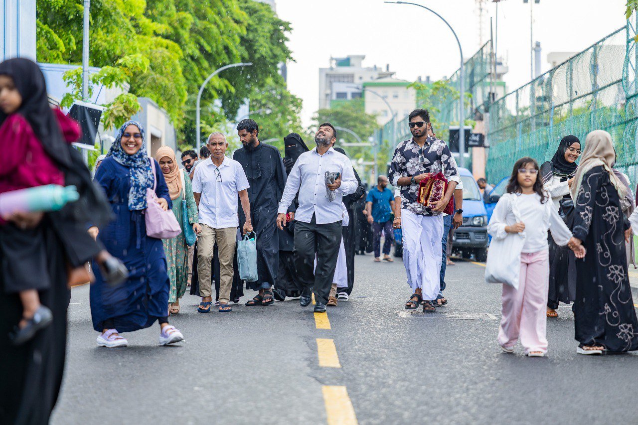 މާލޭގައި ކުރި ފިތުރު އީދު ނަމާދުގެ ބޮޑު ޖަމާއަތް