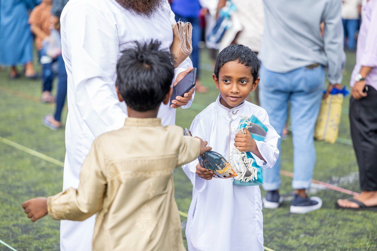 މާލޭގައި ކުރި ފިތުރު އީދު ނަމާދުގެ ބޮޑު ޖަމާއަތް