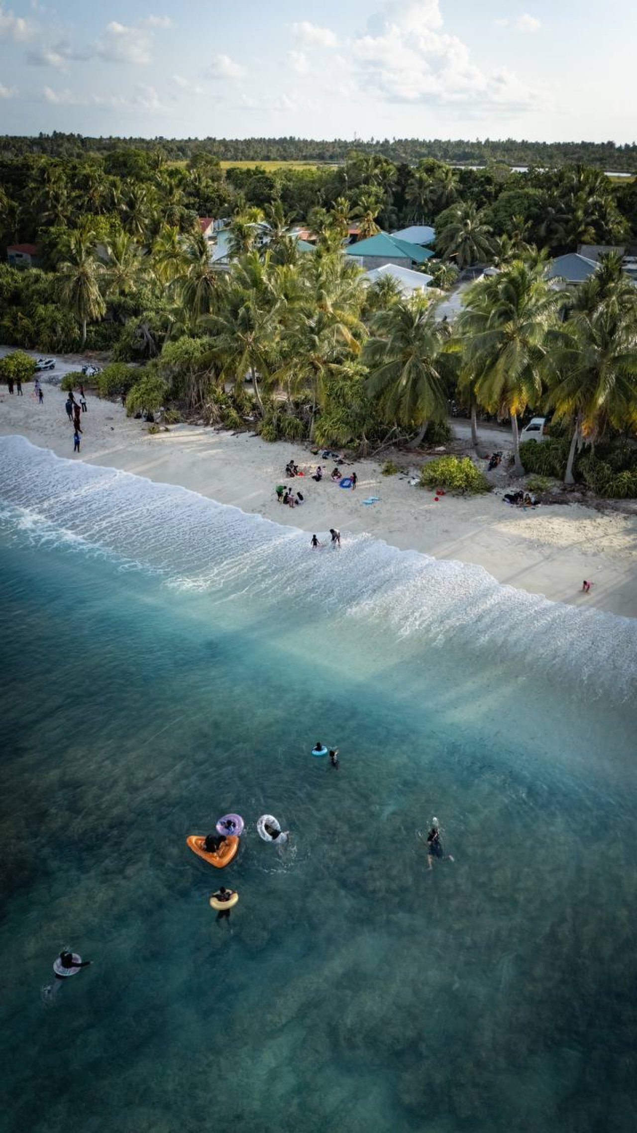 ފުވައްމުލަކުގެ އެކި ސަރަައްދުތައް މަތިން ފެންނަ ގޮތް