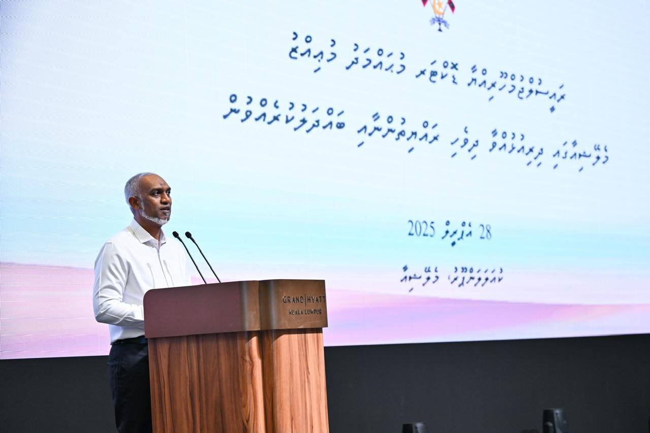Raees Muizzu beyvvi bahdhaluvun gina dhiveheen naai kiyavaakudhin boycott koffi